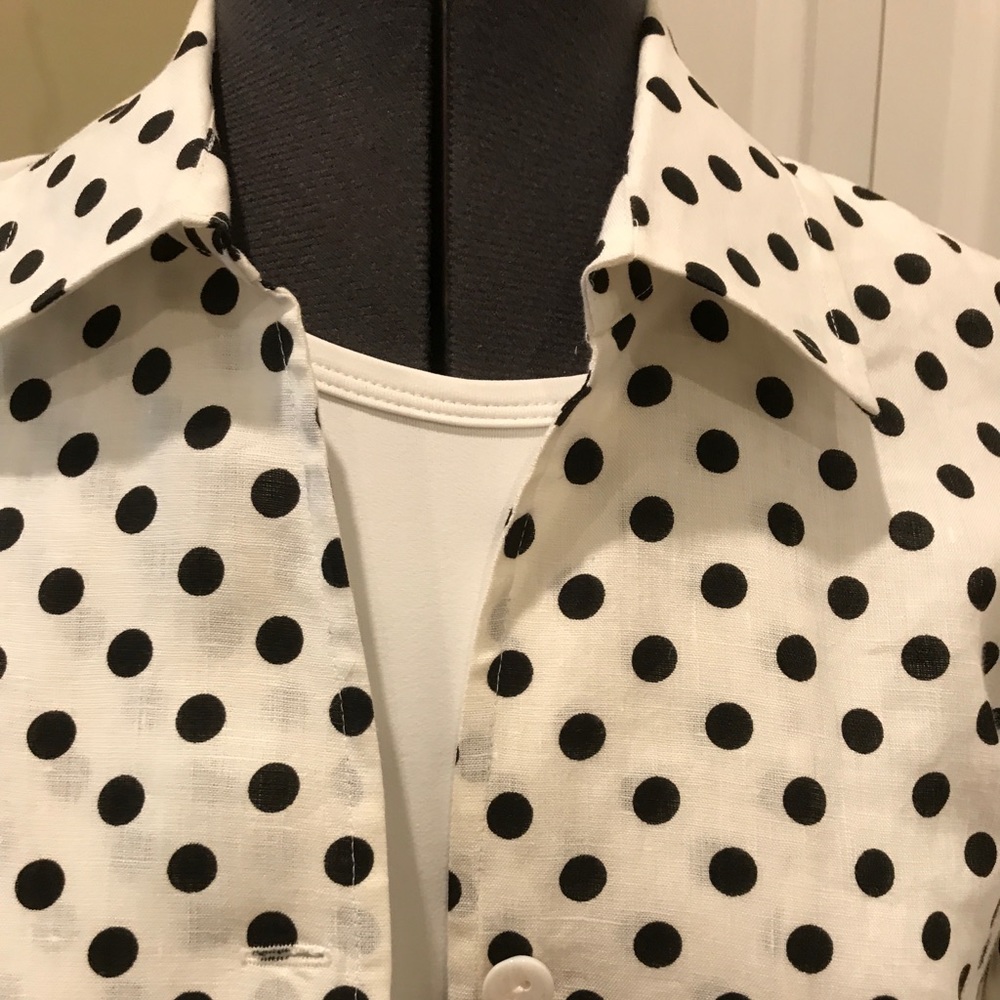 Lightweight linen jacket. - Picture 2 of 4